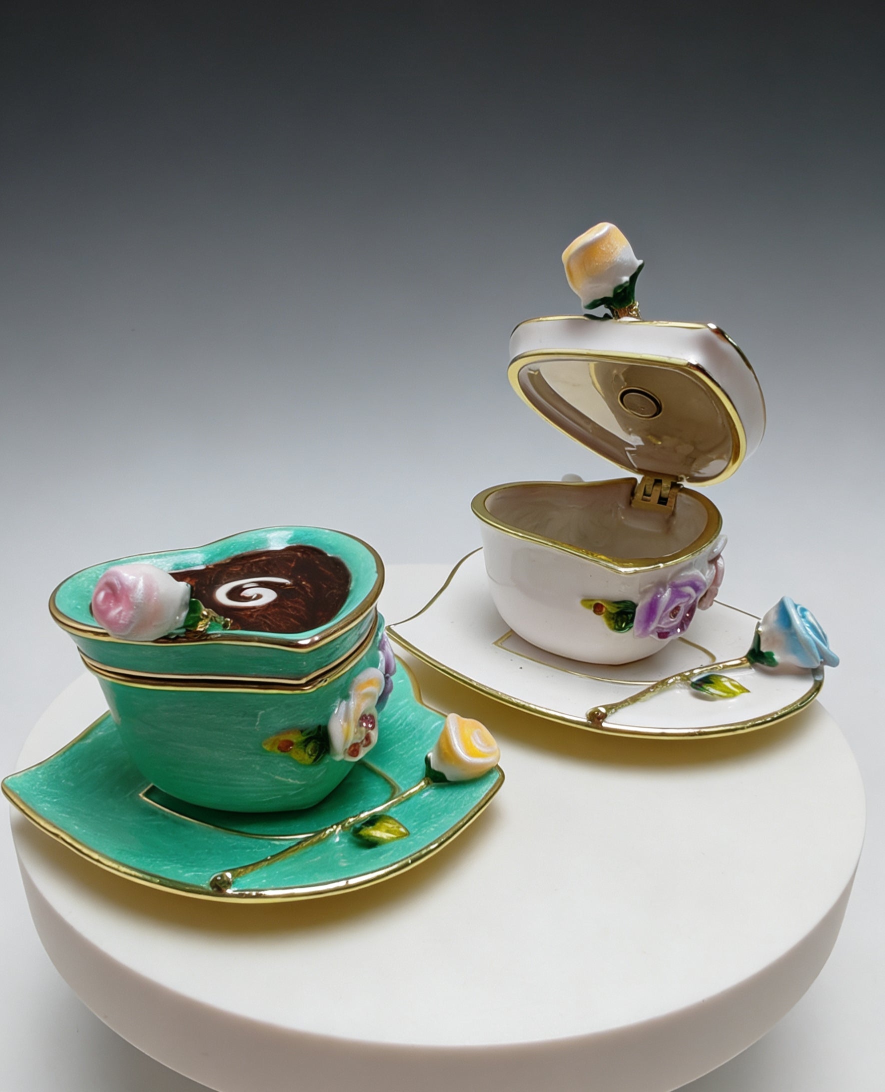 Heart-Shaped Coffee Cup Alloy Enamel Jewelry Box, Creative Ornament for Festivals, Anniversaries, and Valentine’s Day Gifts