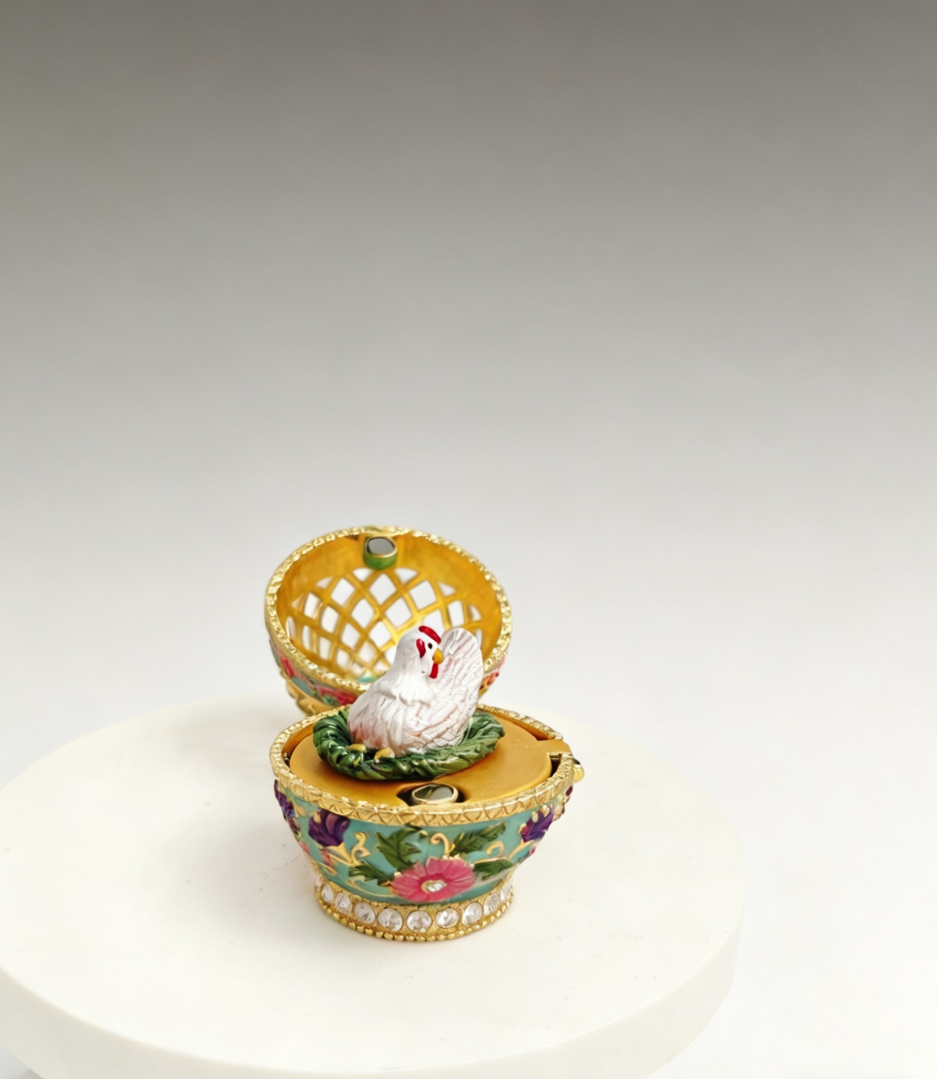 Überraschungs-Mutter-Ei, Osterei-Schmuckkästchen-Ornament aus Emaille