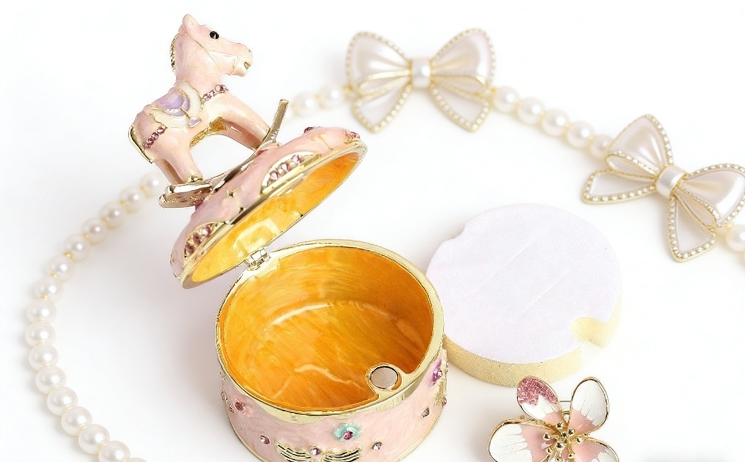 Enamel Craft Creative Home Decor: Internet Celebrity Light Luxury Cute Cartoon Wooden Horse Desktop Ornament Gift