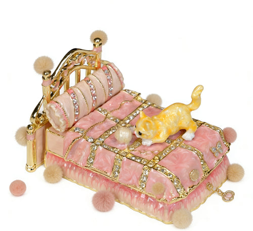 Alloy Girl Little Cat Bed Enamel Large Capacity Ring Necklace Jewelry Box Gift for Giving"  Let me know if you'd like any adjustments!