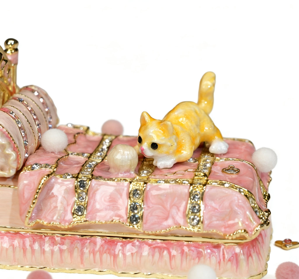 Alloy Girl Little Cat Bed Enamel Large Capacity Ring Necklace Jewelry Box Gift for Giving"  Let me know if you'd like any adjustments!