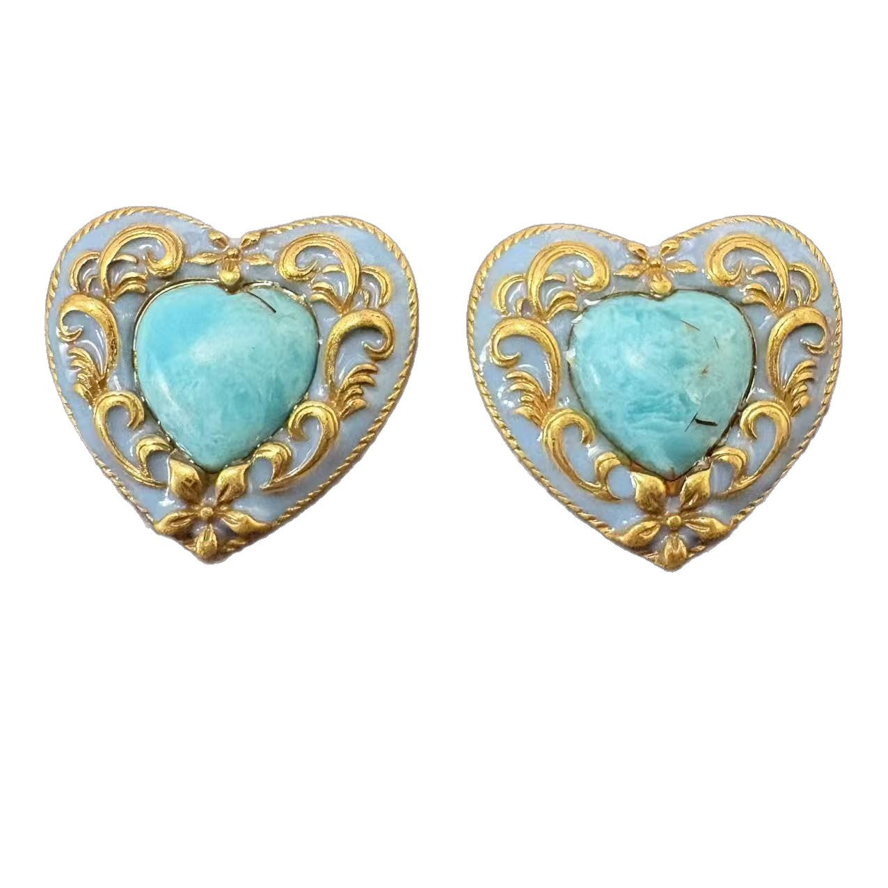 Vintage Blue Enamel Heart Carved Earrings - Retro Regal Heart Studs for Women  产品标题 (中文):